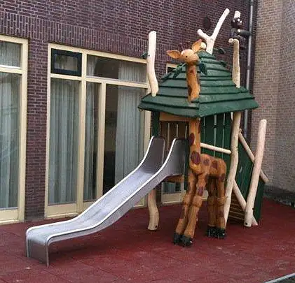 STRUCTURE DE JEUX GIRAFE SPIELART