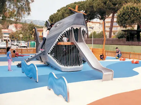 STRUCTURE DE JEUX REQUIN SPIELART