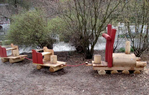 STRUCTURE DE JEUX MINI TRAIN SPIELART