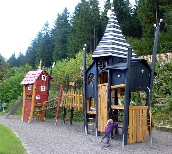 STRUCTURE DE JEUX CHÂTEAU ENCHANTÉ OSTERODE SPIELART