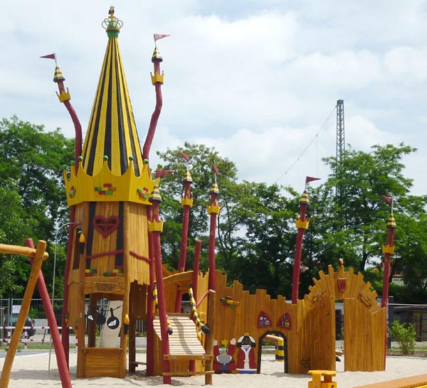STRUCTURE DE JEUX LE PETIT ROYAUME SPIELART