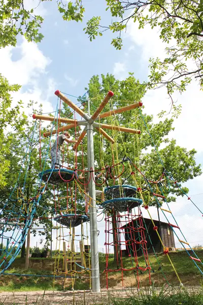 L’ARBRE AUX NIDS PERCHES - bras en bois HUCK OCCITANIA