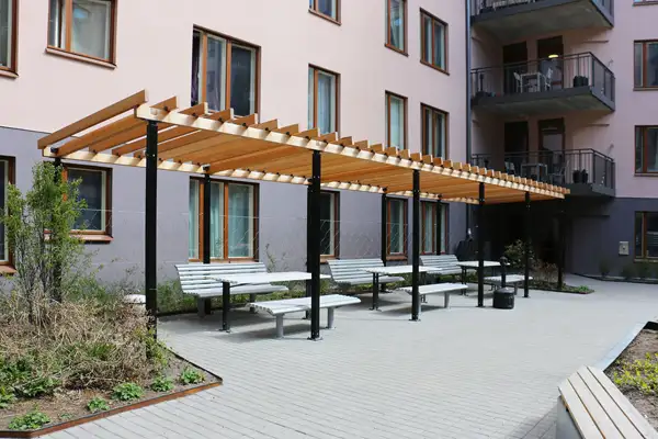 PERGOLA AKALLA MIT SCHRÄGDACH – Anbaumodul – Linax-Kiefer NOLA