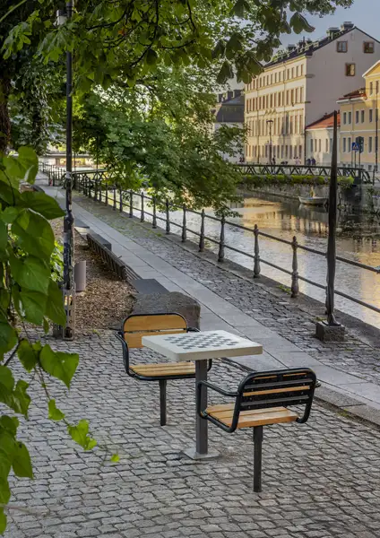 CHAISE PIVOTANTE AVEC ACCOUDOIRS GRY - chêne huilé - à sceller NOLA