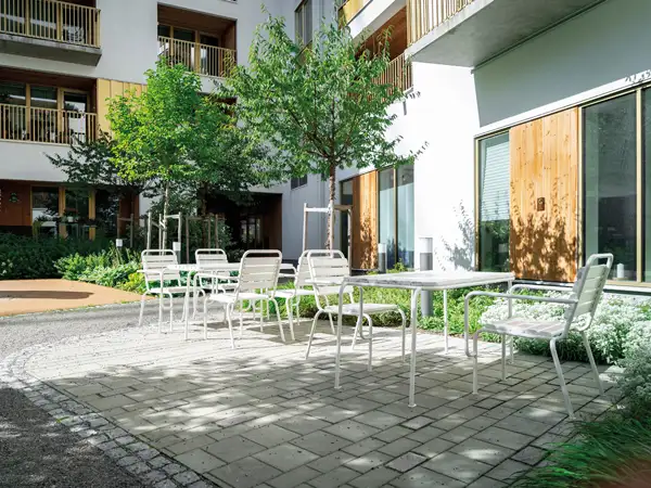 CHAISE TUBEN NOLA