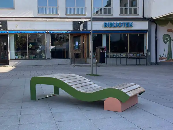 CHAISE-LONGUE SVALL - pin Linax NOLA