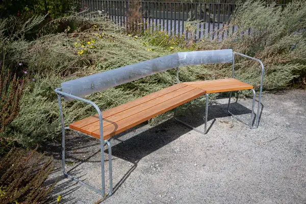 BANC ANGULEUX SIGILL - chêne huilé - acier galvanisé à chaud NOLA
