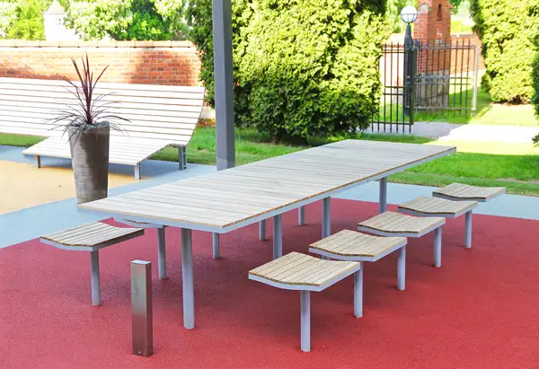 TABLE DE CONFÉRENCE PARCO - chêne huilé - à sceller NOLA