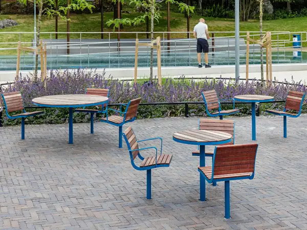 CHAISE PIVOTANTE PARCO SANS ACCOUDOIRS - bois de Jatoba - à sceller NOLA